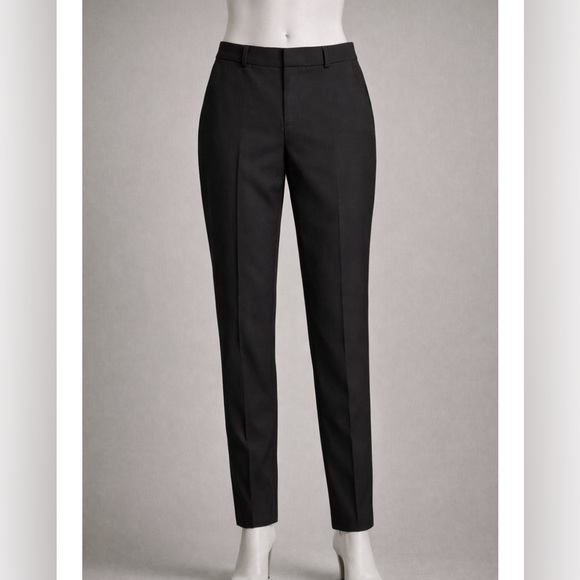 Pants - NOWT Banana Republic Classic Black Women's Tapered Pants
